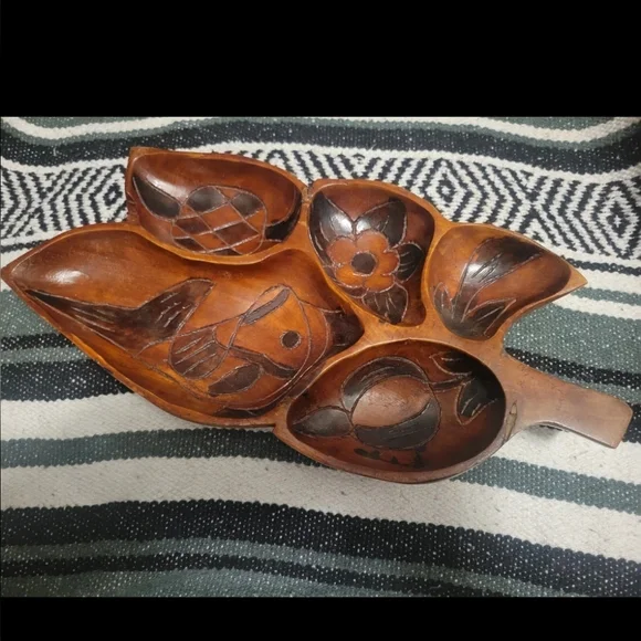 Vintage Decorative Hand Carved Floral Tray Bowl Puerto Rico - Picture 1 of 2